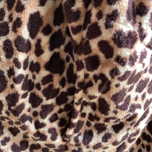 Jones NY Leopard Browntones Fleece Trim Long Robe - Picture 7 of 12